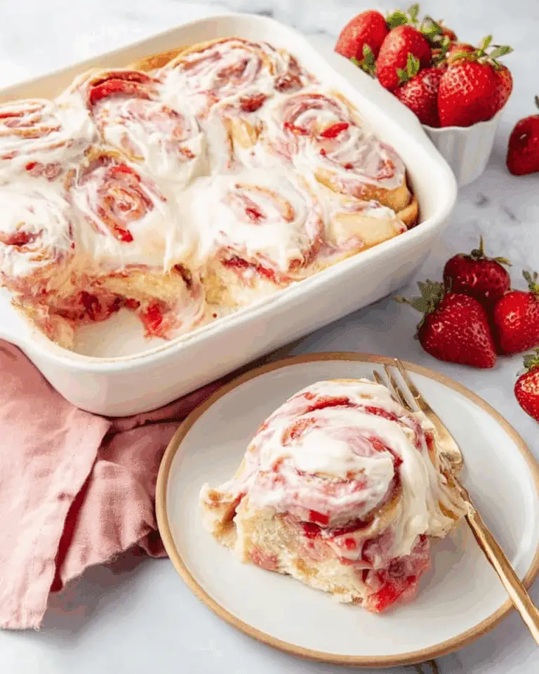 Strawberry Cheesecake Cinnabon Rolls Recipe