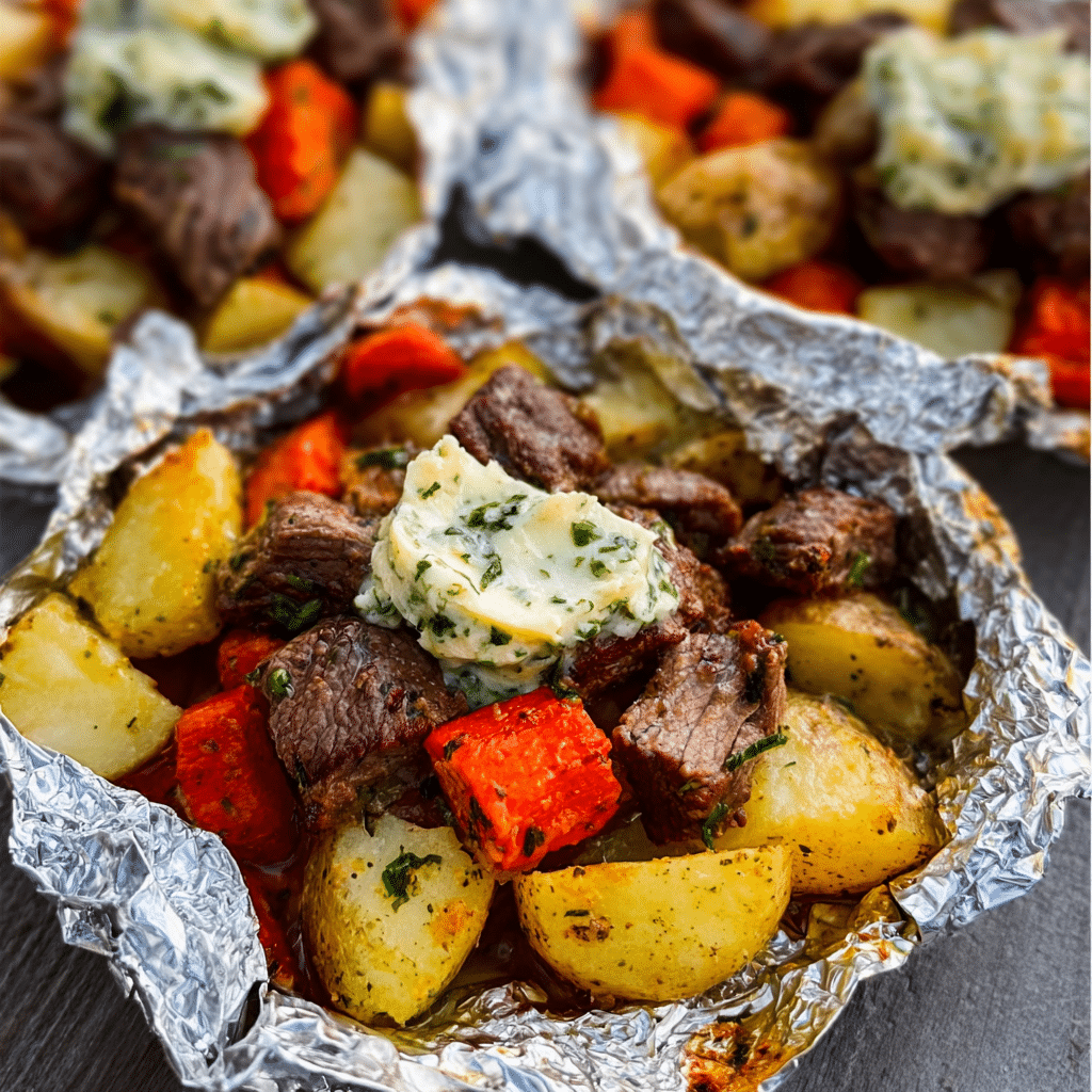 Garlic Butter Steak and Potato Foil Packets Recipe - Recipe Image