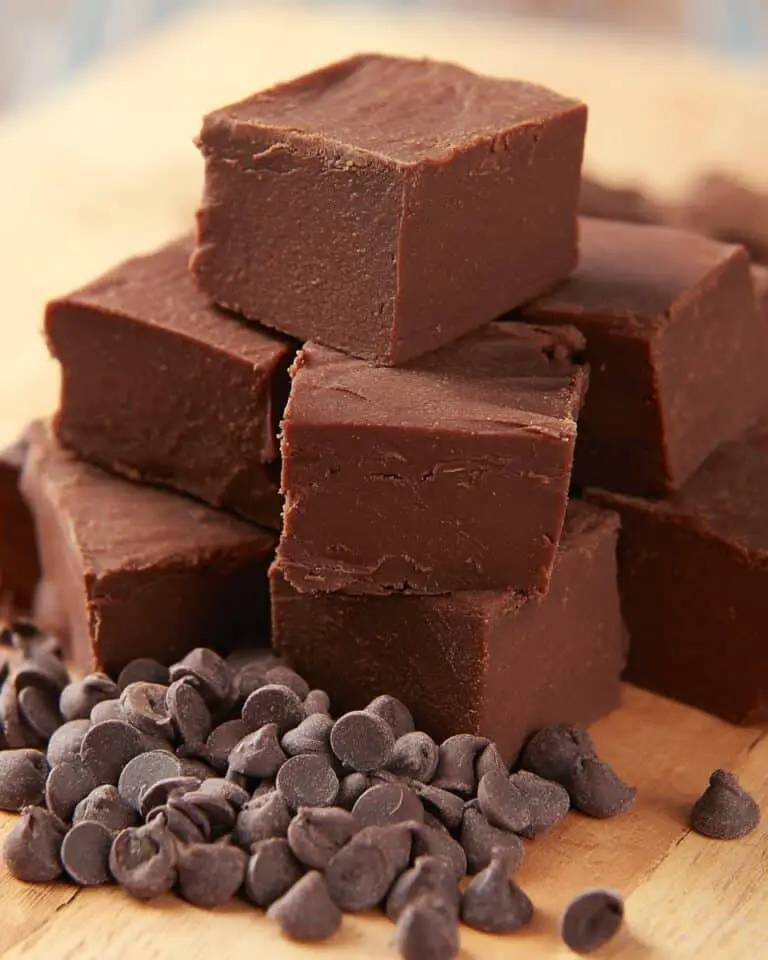 Easy Chocolate Fudge Recipe