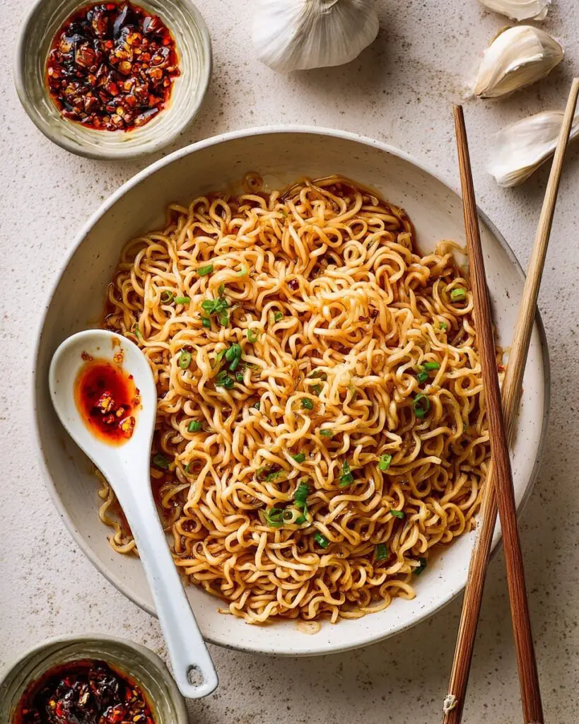 Easy Garlic Chili Oil Noodles Recipe