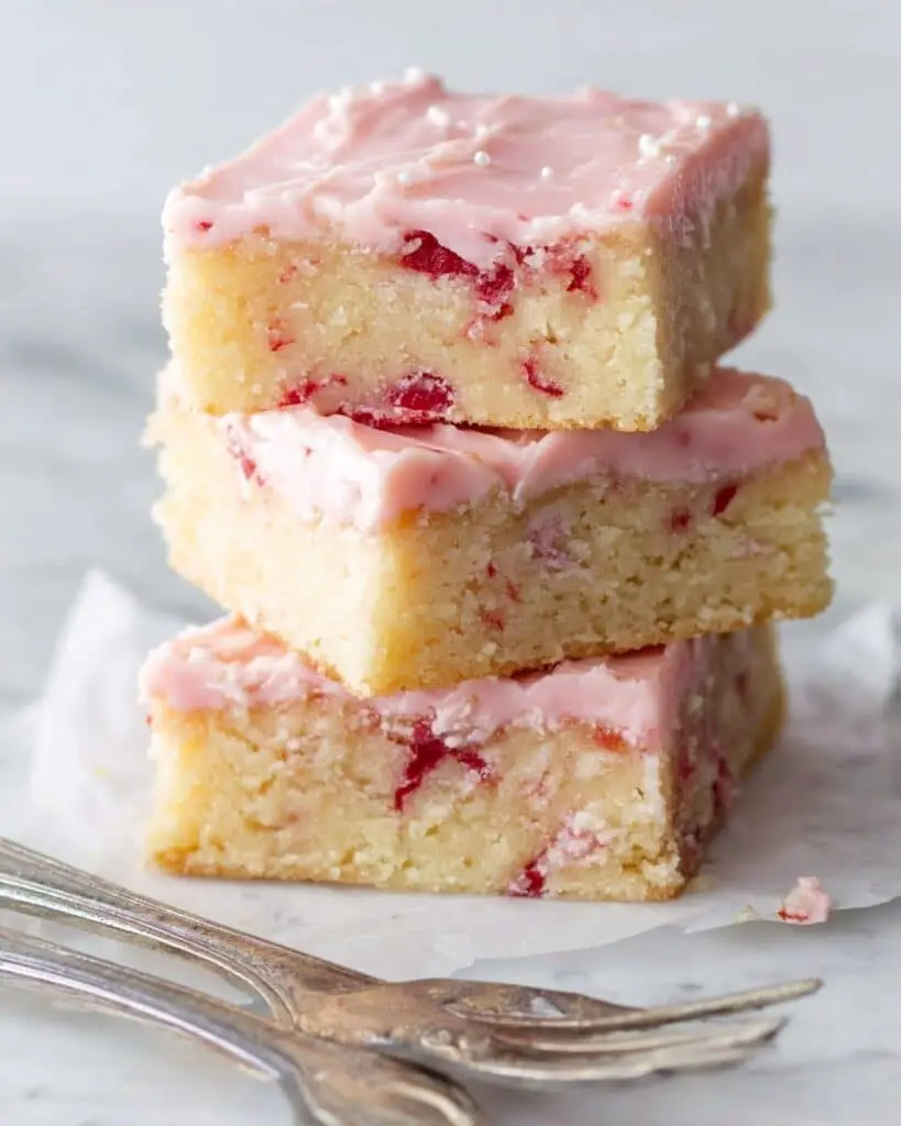Strawberry Lemon Blondies Recipe