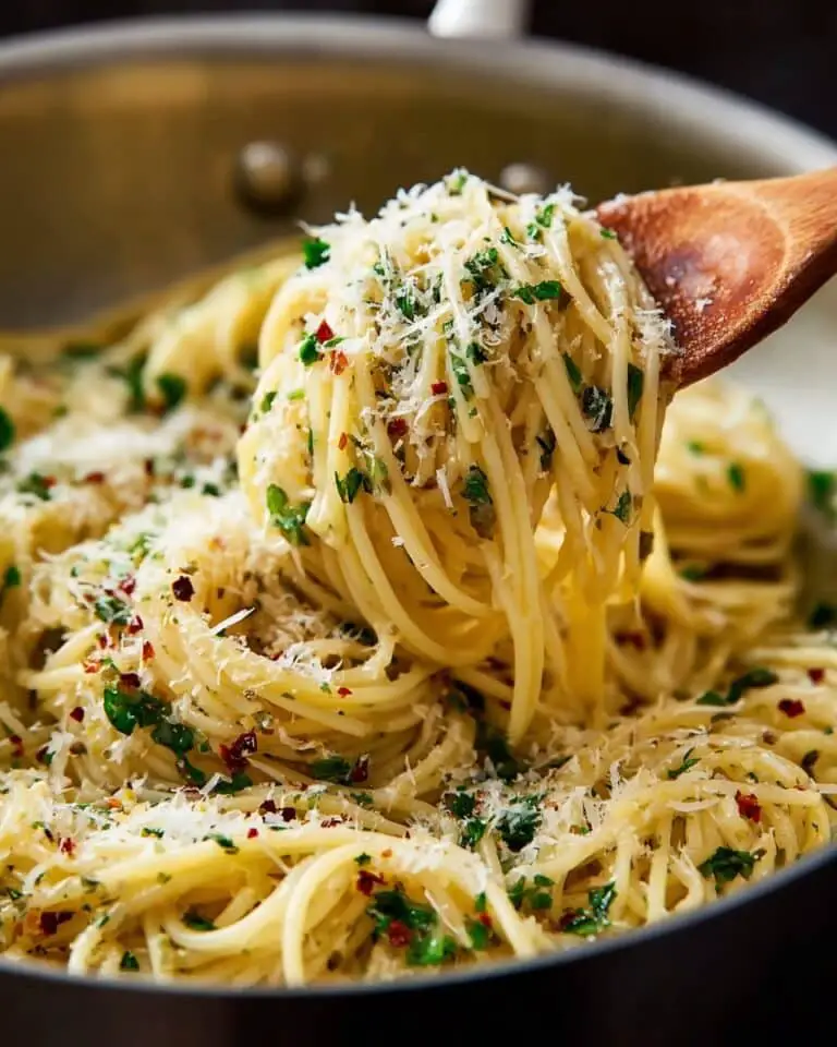 Italian Pasta with Garlic Olive Oil Sauce Recipe