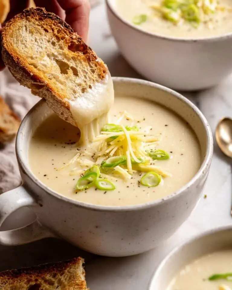 Roasted Garlic Cheddar Cauliflower Soup Recipe