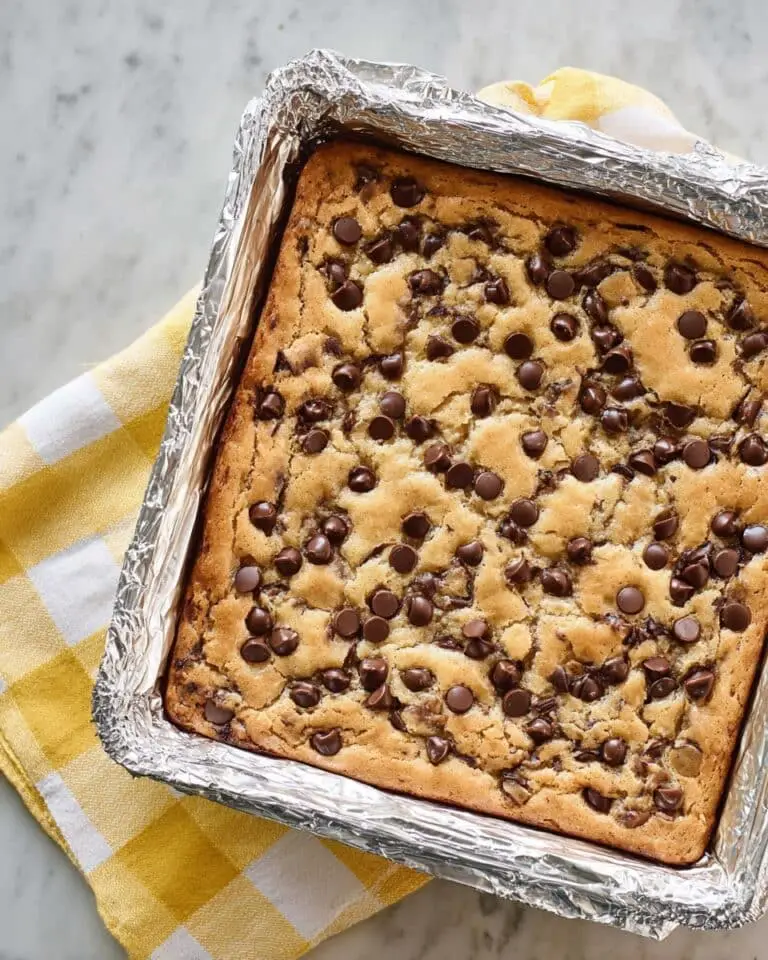 Chocolate Chip Cookie Bars Recipe